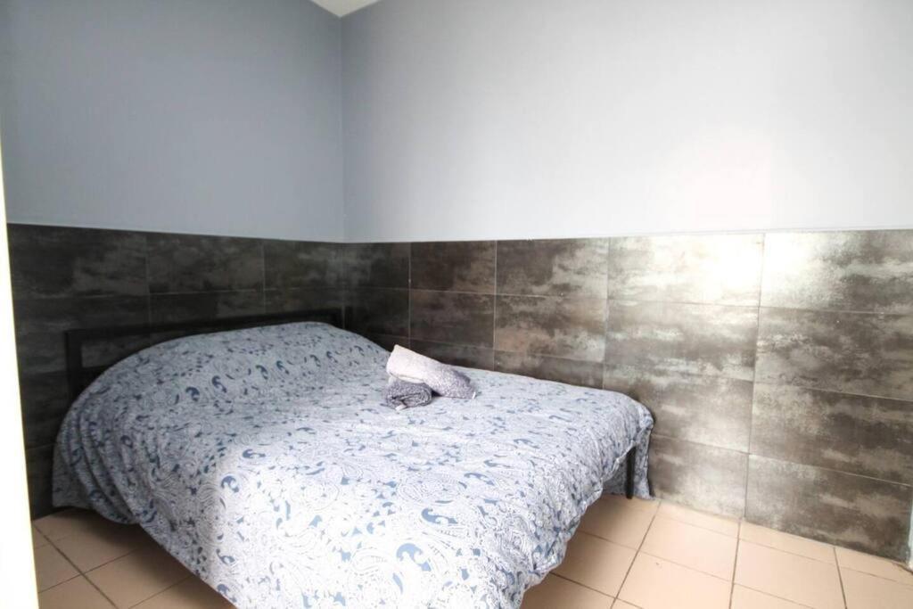 01 - Chambre Avec Lit Double Ideal Jo 2024 Saint-Denis  Buitenkant foto