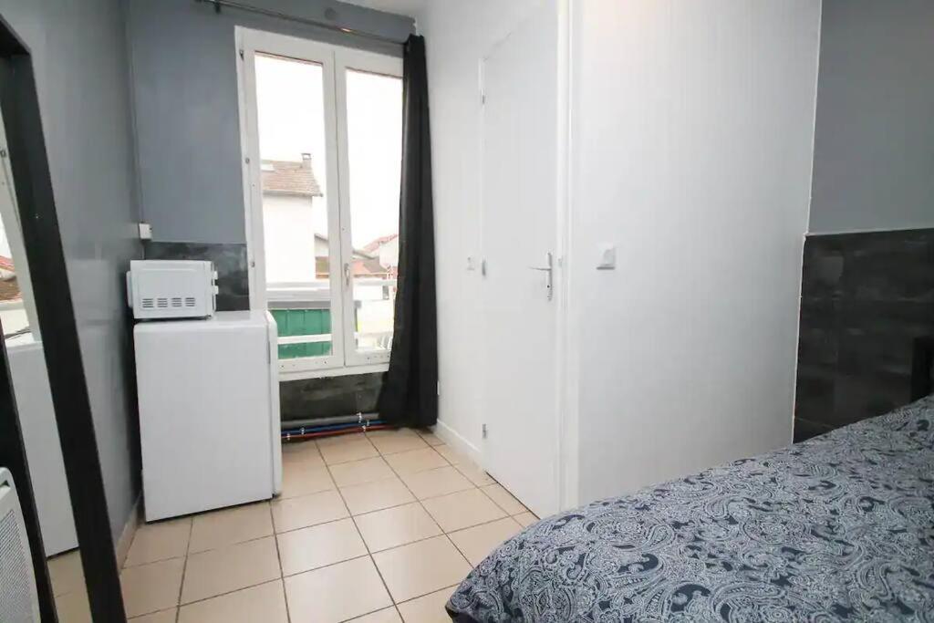 01 - Chambre Avec Lit Double Ideal Jo 2024 Saint-Denis  Buitenkant foto